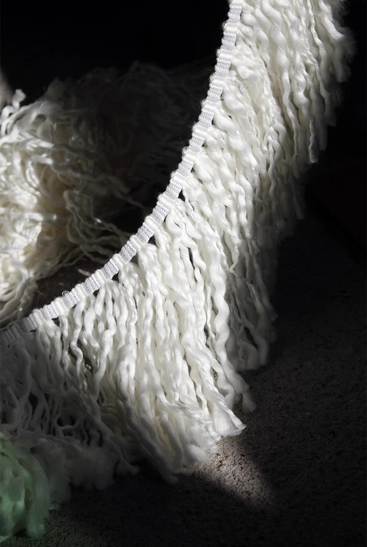 Chunky Yarn Lace – Original Handcrafted Wave-Knit Tassel