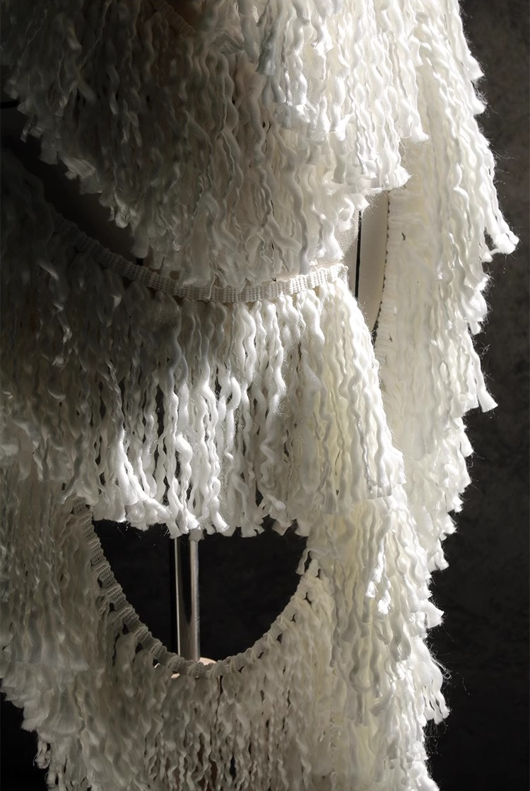 Chunky Yarn Lace – Original Handcrafted Wave-Knit Tassel