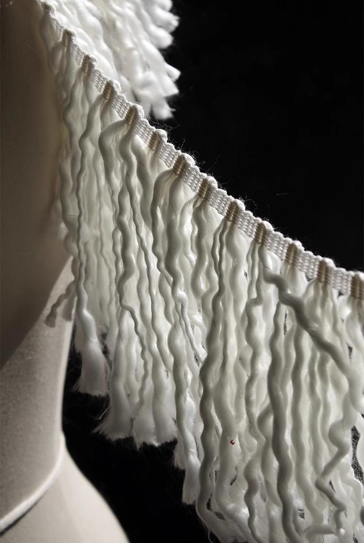 Chunky Yarn Lace – Original Handcrafted Wave-Knit Tassel