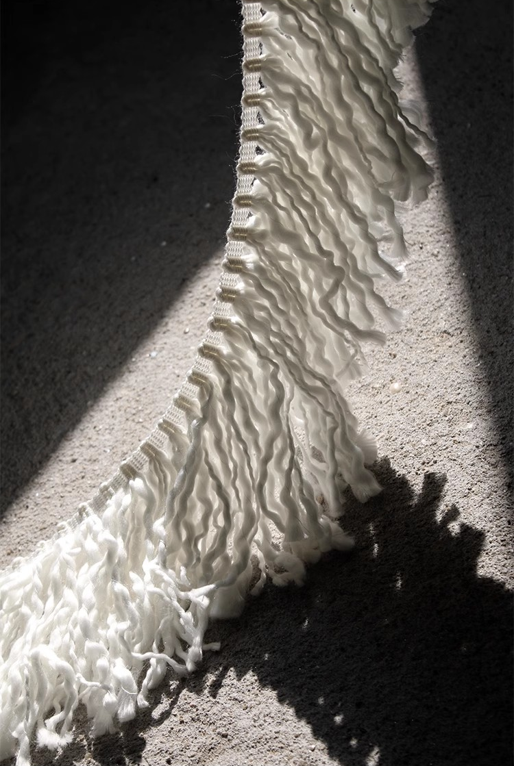 Chunky Yarn Lace – Original Handcrafted Wave-Knit Tassel