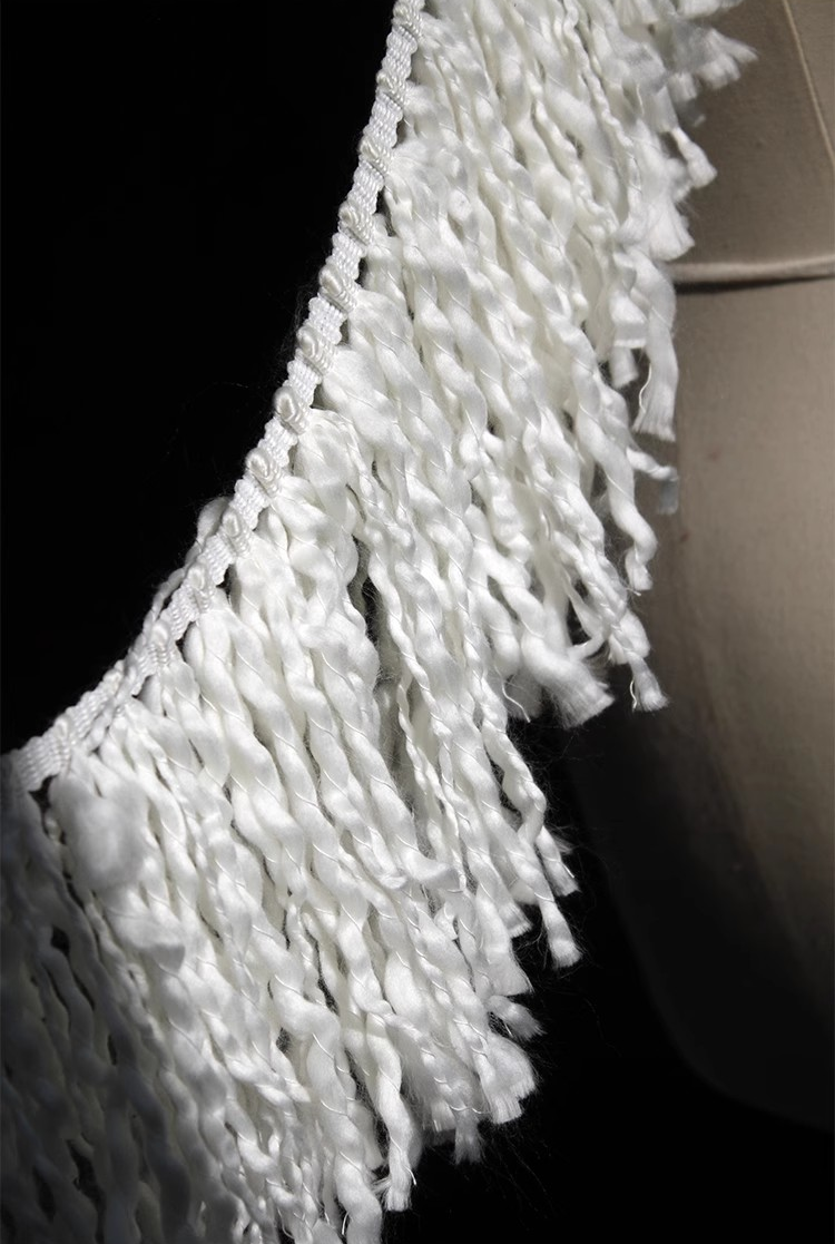 Chunky Yarn Lace – Original Handcrafted Wave-Knit Tassel