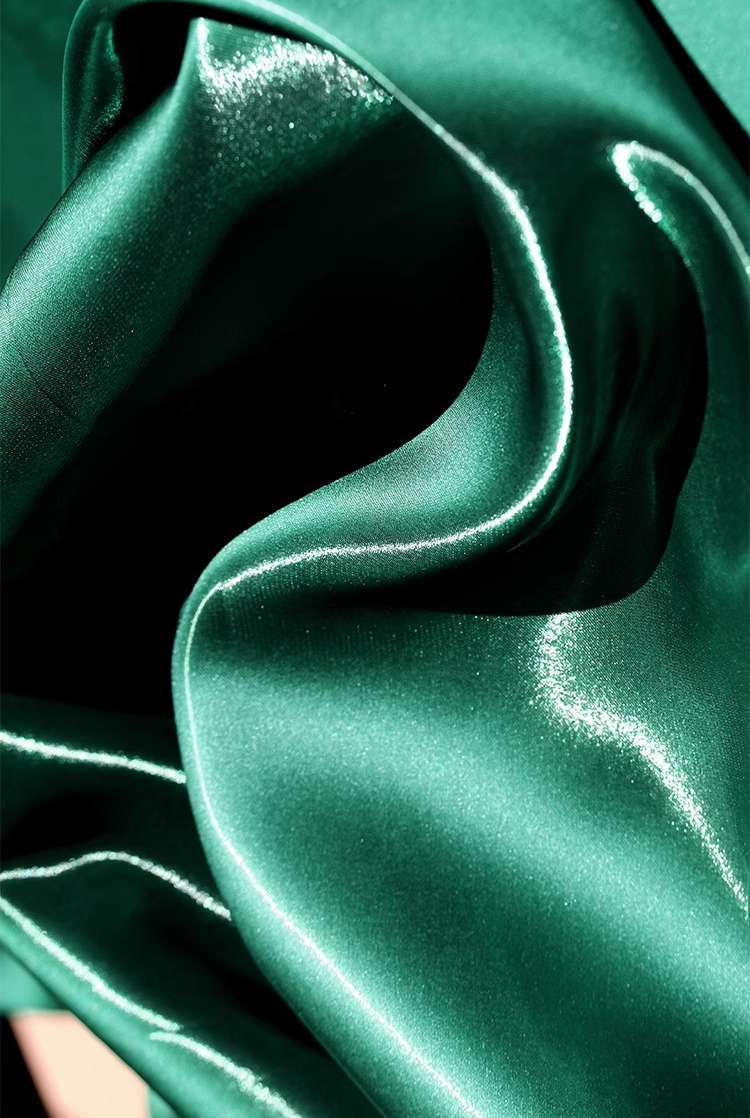 Lustre Flow Fabric – High-Gloss Reflective Textile