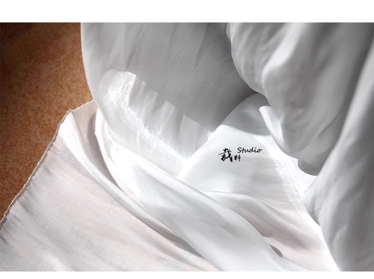 Luminous Silk Essence – Ultra-Smooth Draping Designer Fabric