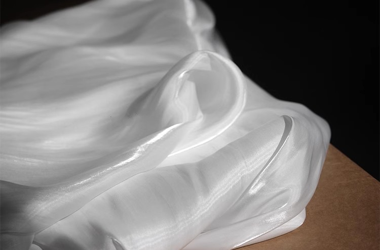 Luminous Silk Essence – Ultra-Smooth Draping Designer Fabric