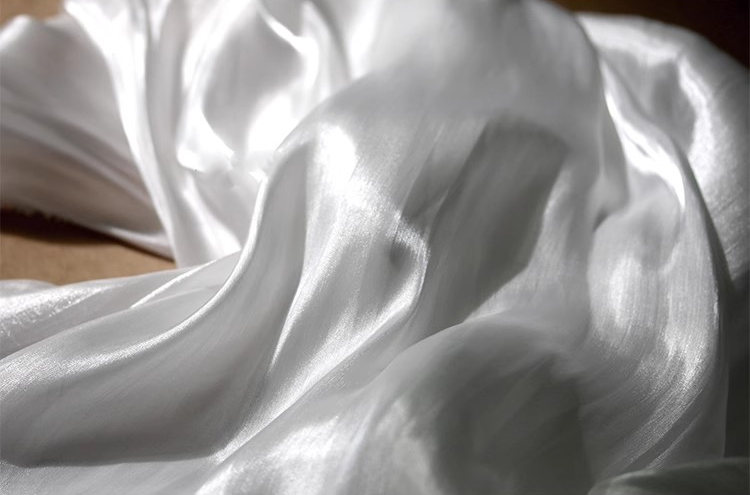 Luminous Silk Essence – Ultra-Smooth Draping Designer Fabric