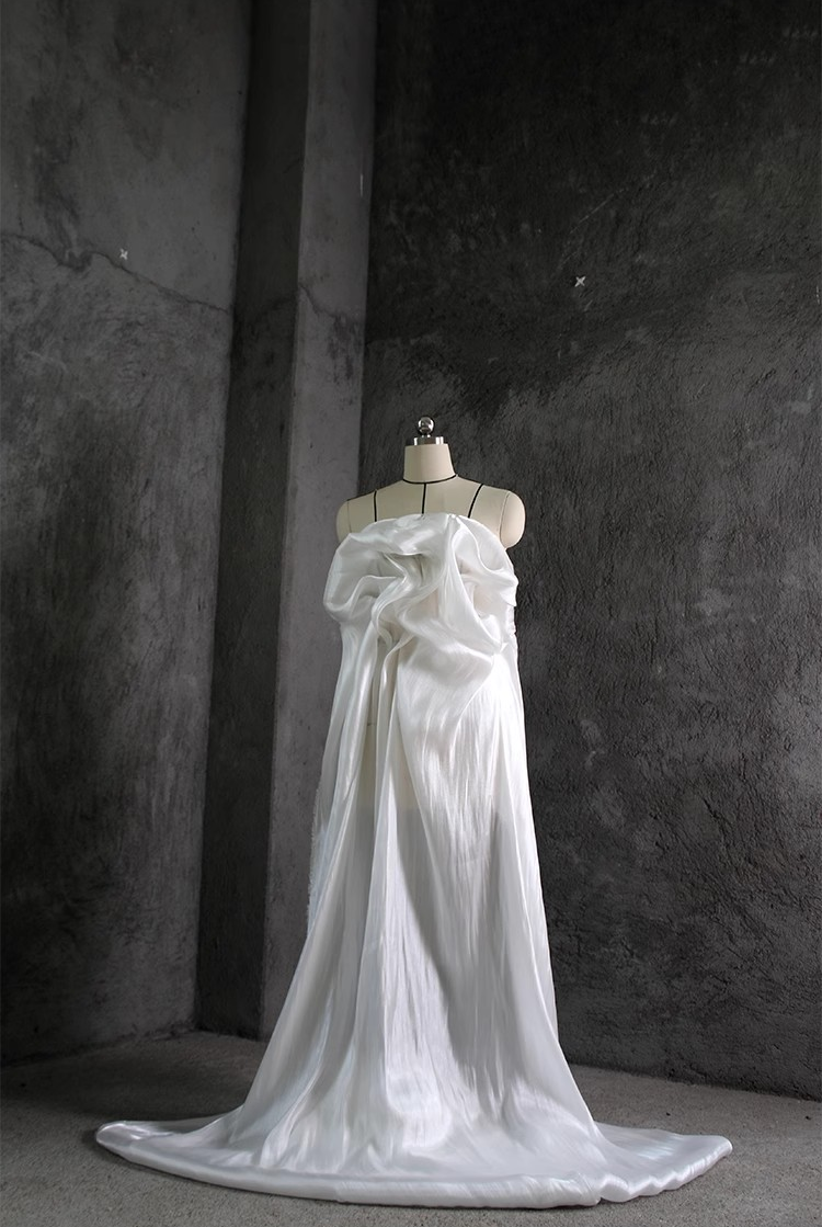 Luminous Silk Essence – Ultra-Smooth Draping Designer Fabric