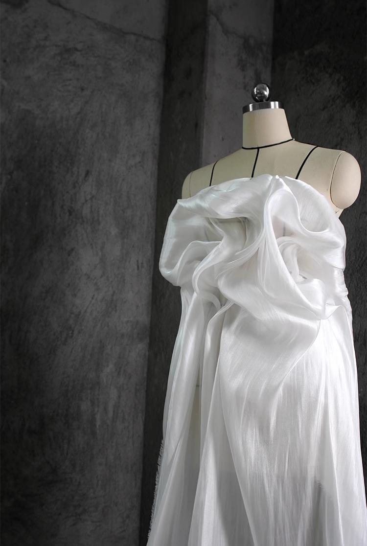Luminous Silk Essence – Ultra-Smooth Draping Designer Fabric