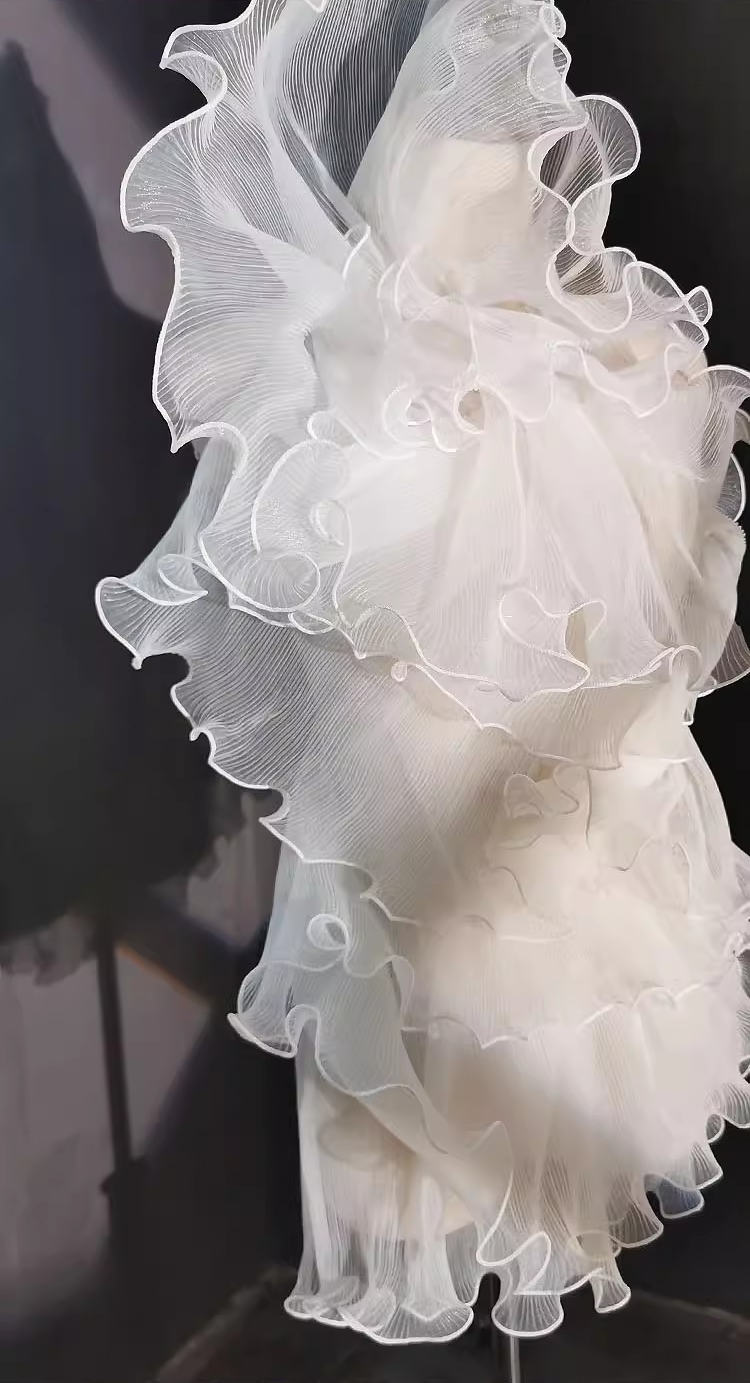 Organza Pleated Wave – Dimensional Ruffled Fabric
