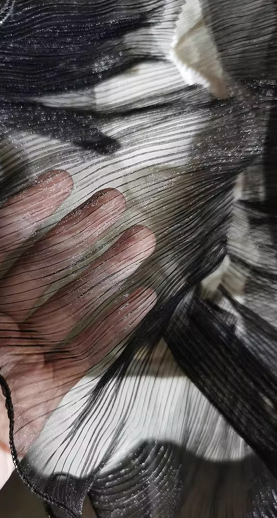 Organza Pleated Wave – Dimensional Ruffled Fabric