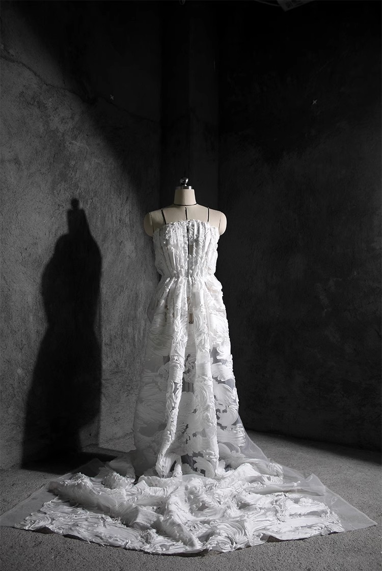 Oil Brush Organza Mesh – Sculpted Texture with a Fluid Artistic Feel
