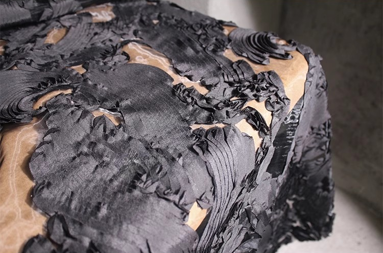 Oil Brush Organza Mesh – Sculpted Texture with a Fluid Artistic Feel