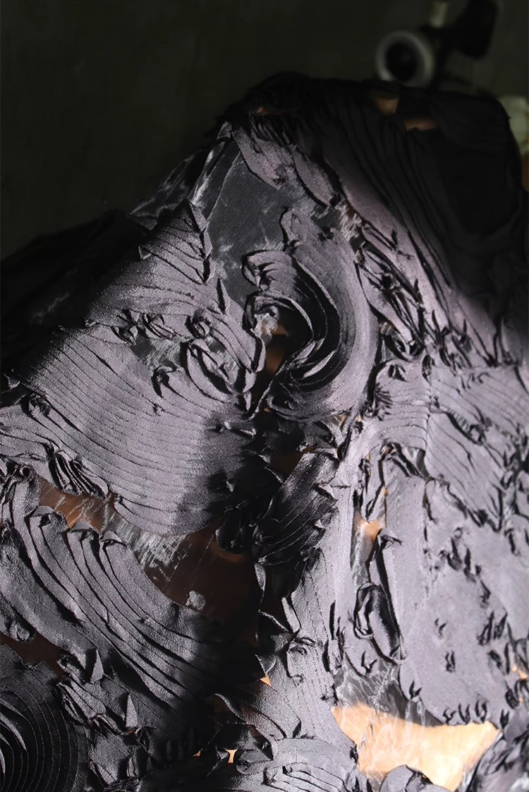 Oil Brush Organza Mesh – Sculpted Texture with a Fluid Artistic Feel