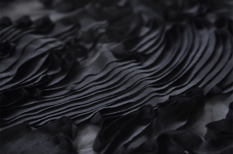 Oil Brush Organza Mesh – Sculpted Texture with a Fluid Artistic Feel