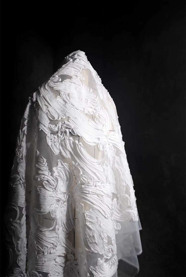 Oil Brush Organza Mesh – Sculpted Texture with a Fluid Artistic Feel
