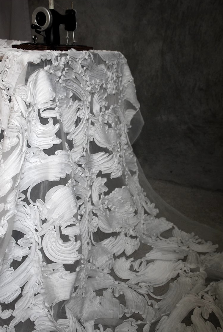 Oil Brush Organza Mesh – Sculpted Texture with a Fluid Artistic Feel