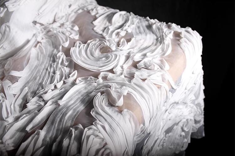 Oil Brush Organza Mesh – Sculpted Texture with a Fluid Artistic Feel