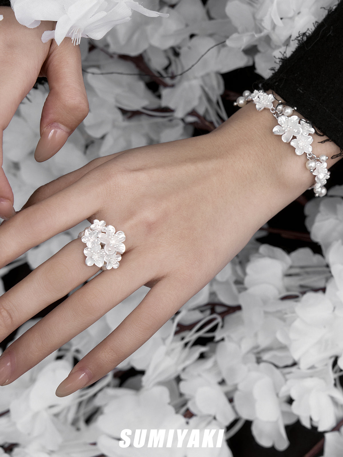 SUMIYAKI Night Sakura Series – Adjustable Minimalist Luxury Bracelet with Modern Oriental Elegance