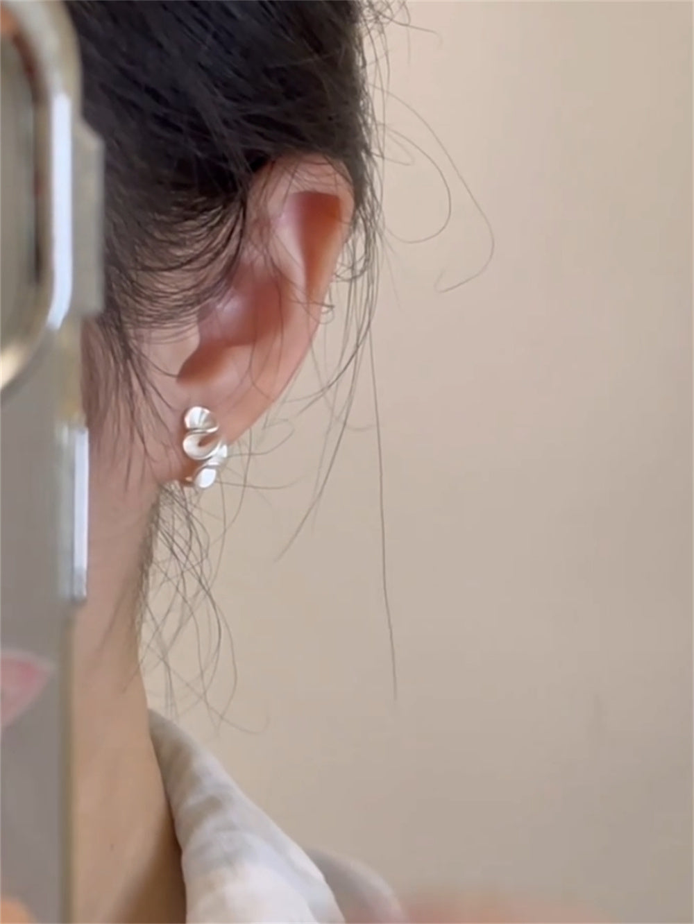 FIXOOFIX Cream Blossom Geometric Earrings
