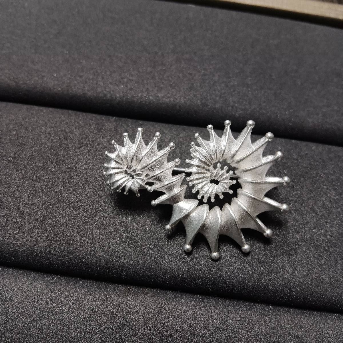 Conch-Inspired Open Ring & Brooch – French Retro Design with Sculptural Elegance