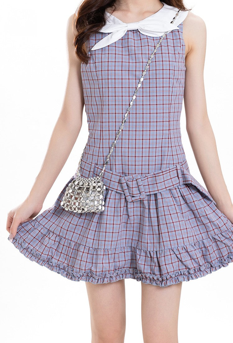 Silver mini crossbody bag – hollow-out beaded woven design, versatile summer decorative pouch