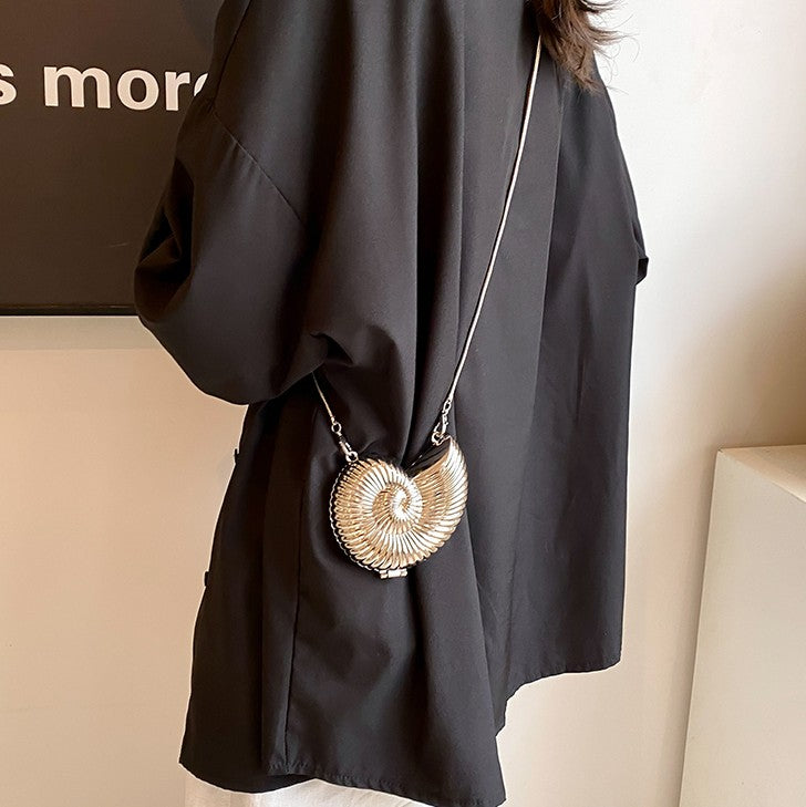 Niche Design SeaChime Shell Bag – Conch-Shaped Shoulder Charm