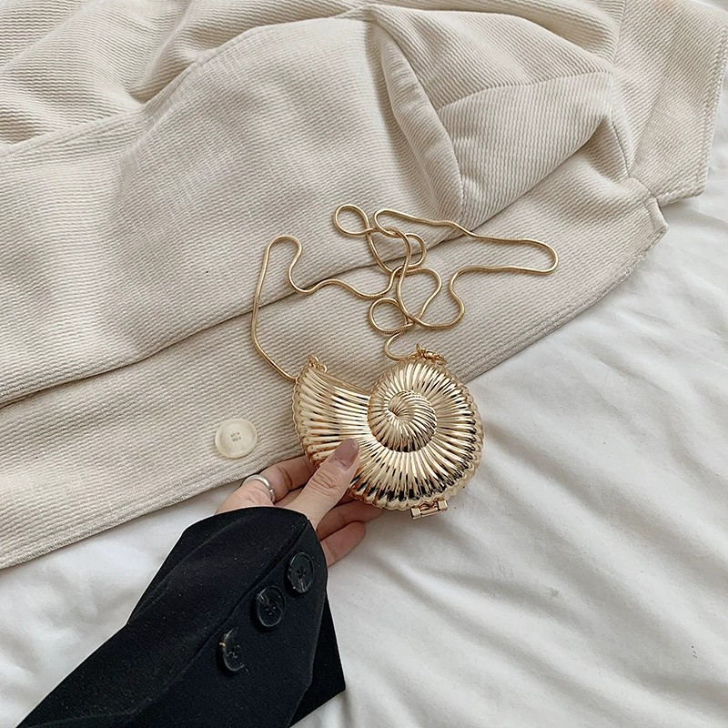 Niche Design SeaChime Shell Bag – Conch-Shaped Shoulder Charm