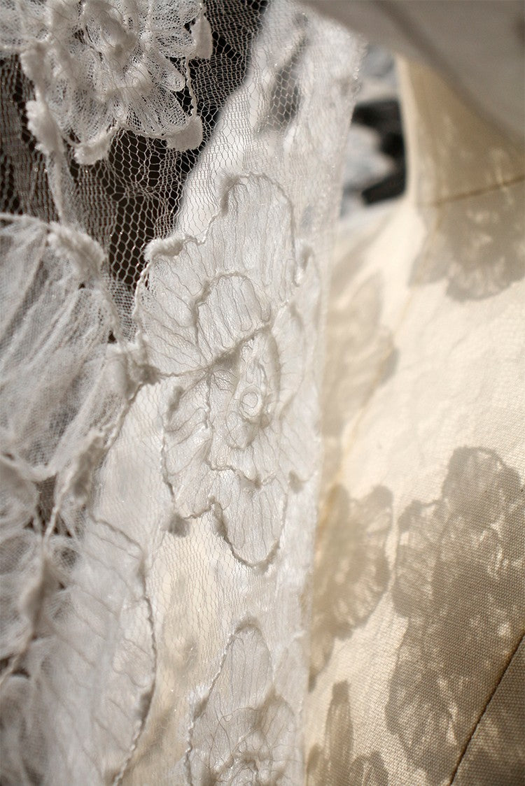 Irregular Floral Layered Lace Mesh – Dimensional Textured Sheer Fabric