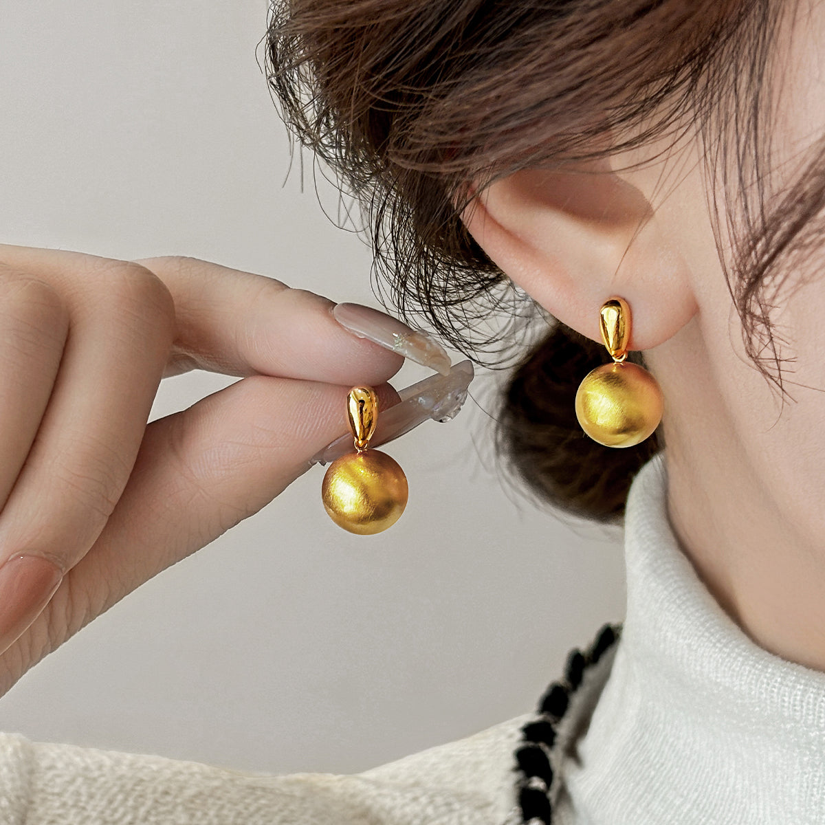 Brushed Silver Ball Stud Earrings – 2025 Vintage-Inspired Sterling Silver Design